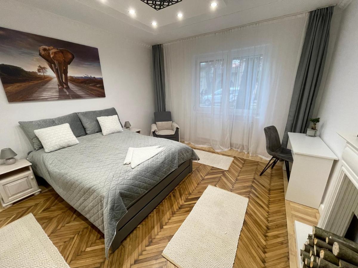 Season One Apartman Szeged Exterior foto